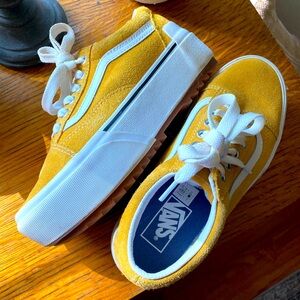 Vans Platform Old Skool Shoes soft suede Marigold size 6.5